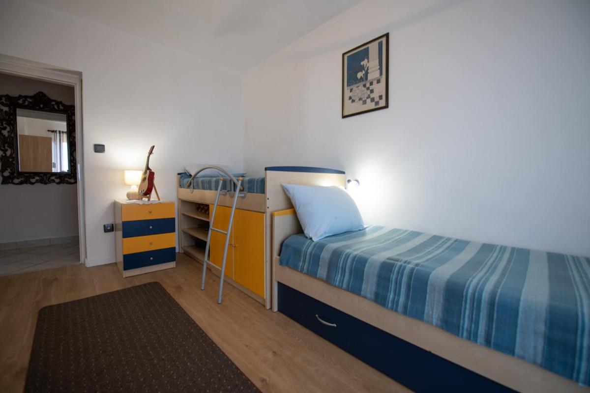Apartman Elvis Ловран Экстерьер фото
