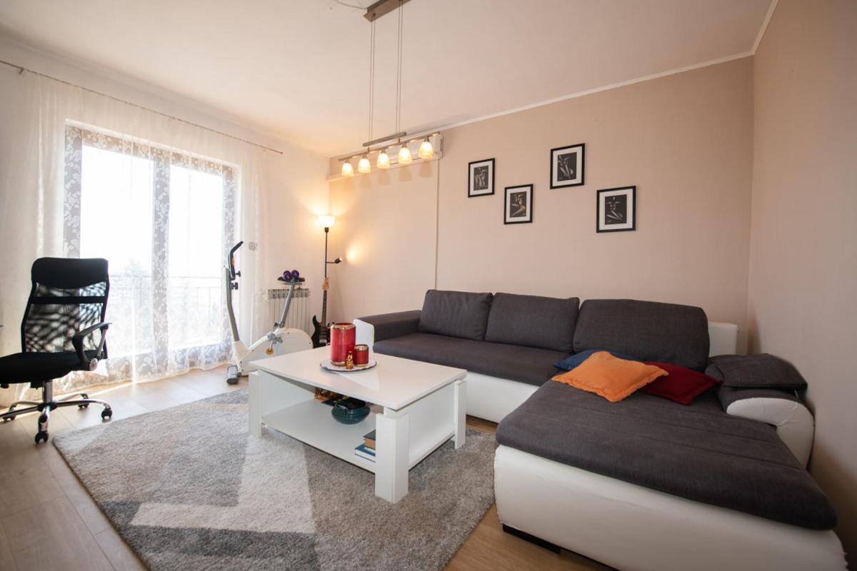 Apartman Elvis Ловран Экстерьер фото